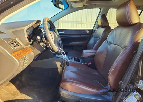 2017 Subaru Outback z USA, uszkodzony, nr VIN 4S4BRCSC9D3225086